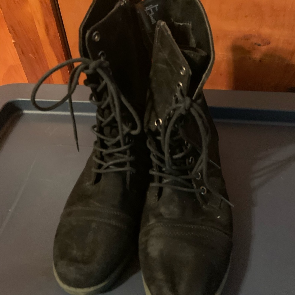 Black boots